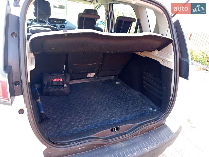 Минивэн Renault Megane Scenic 2013 в Киеве фото 23 Минивэн Renault Megane Scenic 2013 в Киеве