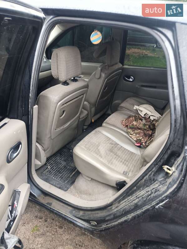 Минивэн Renault Megane Scenic 2004 в Гайсине