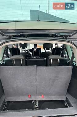 Минивэн Renault Megane Scenic 2011 в 