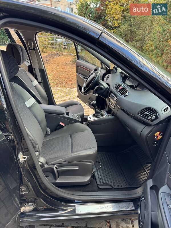 Минивэн Renault Megane Scenic 2012 в Коцюбинском