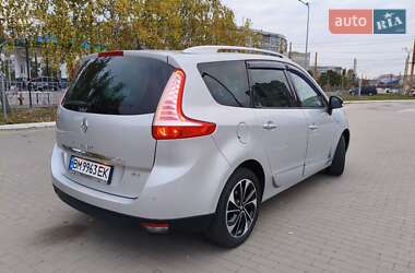 Минивэн Renault Megane Scenic 2014 в 