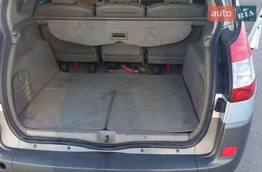 Минивэн Renault Megane Scenic 2004 в  фото 14 Минивэн Renault Megane Scenic 2004 в