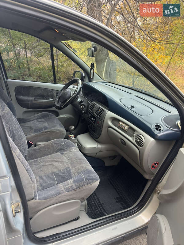 Минивэн Renault Megane Scenic 1999 в Баре фото 13 Минивэн Renault Megane Scenic 1999 в Баре