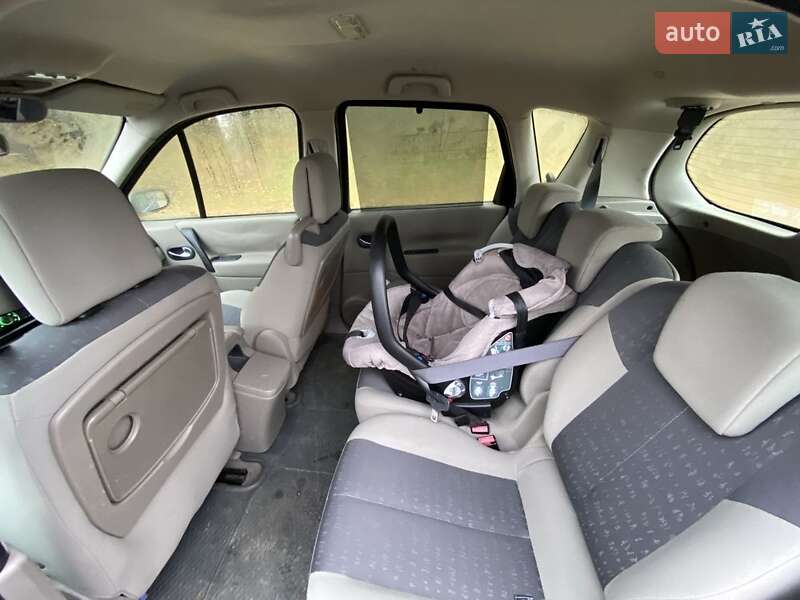Минивэн Renault Megane Scenic 2005 в Сумах