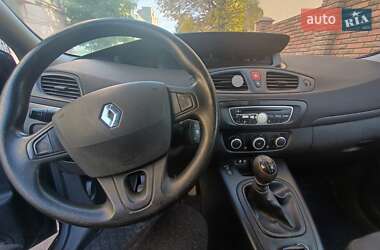 Мінівен Renault Megane Scenic 2010 в  фото 7 Мінівен Renault Megane Scenic 2010 в
