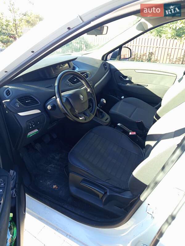 Минивэн Renault Megane Scenic 2013 в Киеве фото 19 Минивэн Renault Megane Scenic 2013 в Киеве