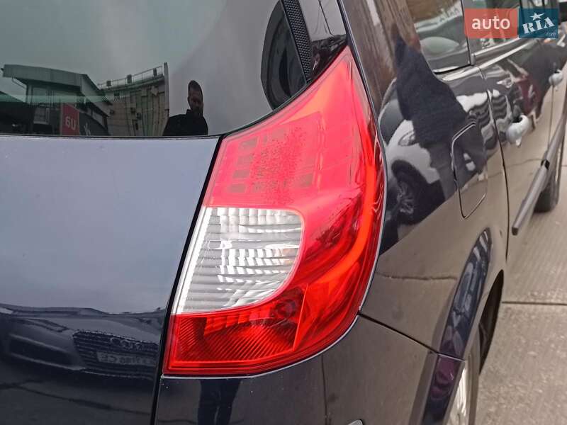 Минивэн Renault Megane Scenic 2008 в Харькове фото 10 Минивэн Renault Megane Scenic 2008 в Харькове