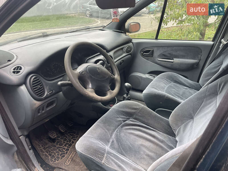 Минивэн Renault Megane Scenic 1998 в Черновцах
