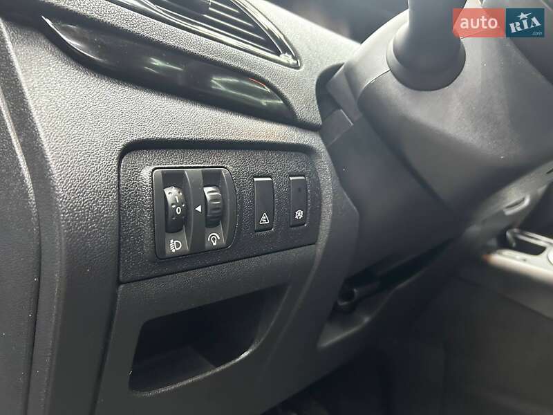 Мінівен Renault Megane Scenic 2012 в Чернівцях фото 12 Мінівен Renault Megane Scenic 2012 в Чернівцях