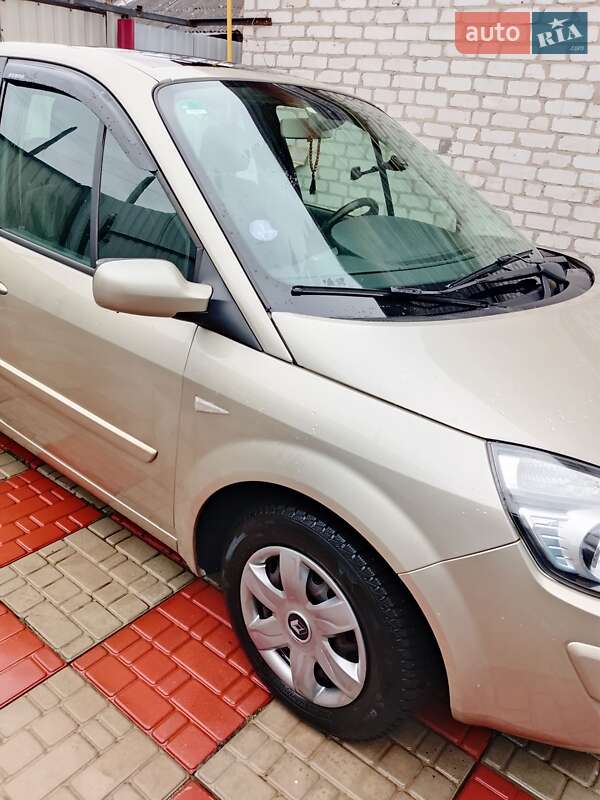 Минивэн Renault Megane Scenic 2009 в Коростене