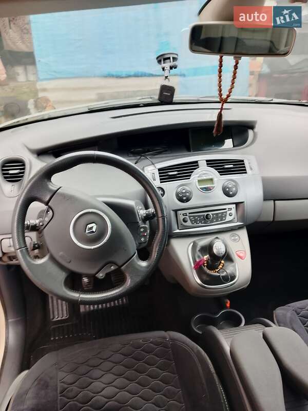 Минивэн Renault Megane Scenic 2009 в Коростене