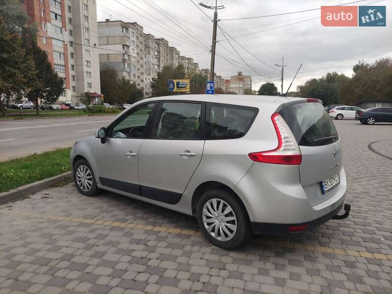 Минивэн Renault Megane Scenic 2010 в Каменец-Подольском