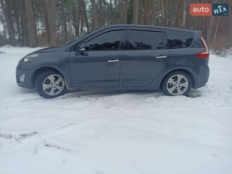 Минивэн Renault Megane Scenic 2011 в Житомире