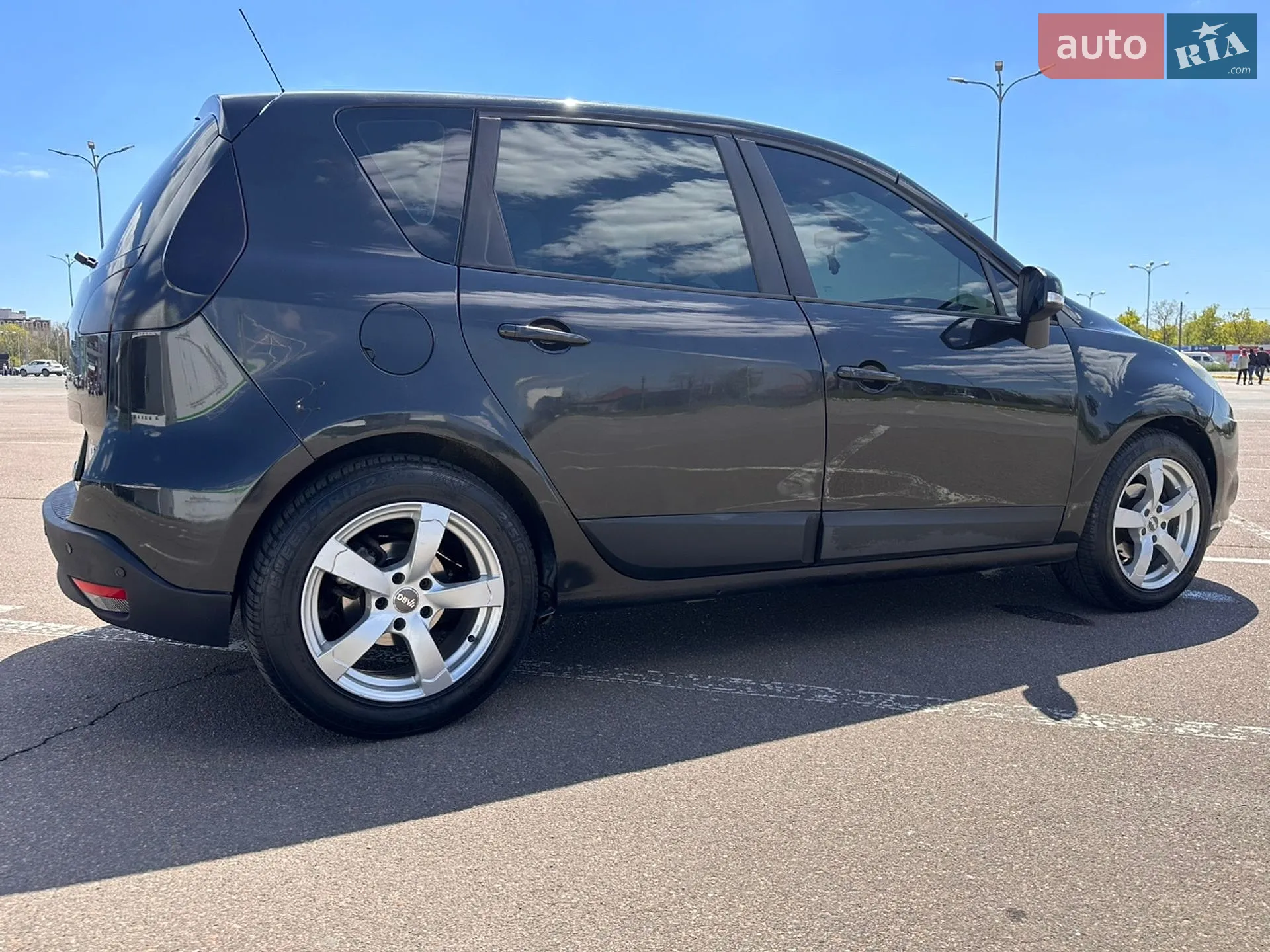 2010 Renault Scenic - мініатюра 8