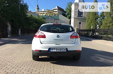 Хэтчбек Renault Megane 2013 в Снятине