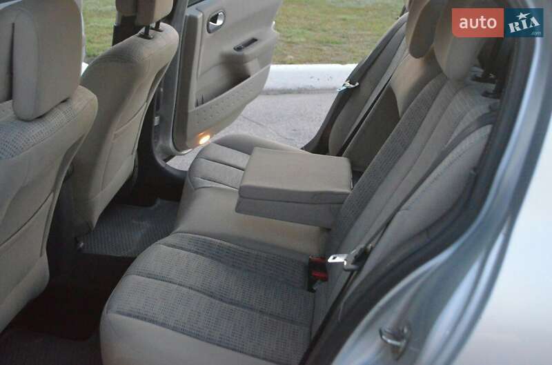 Седан Renault Megane 2006 в Кропивницком