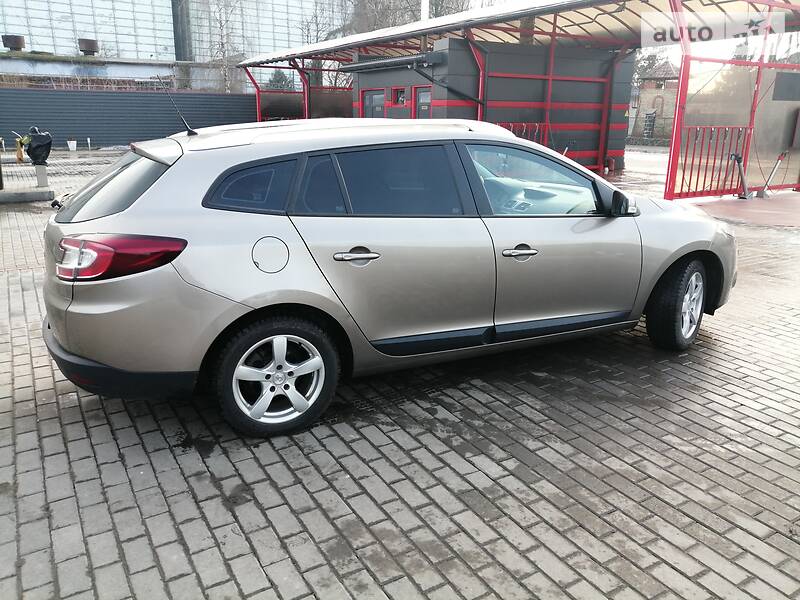 Універсал Renault Megane 2010 в Радивиліві фото 18 Універсал Renault Megane 2010 в Радивиліві