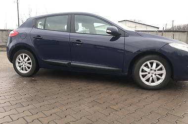 Хетчбек Renault Megane 2011 в 