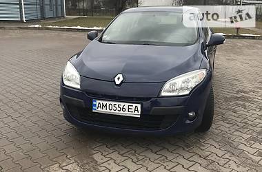 Хетчбек Renault Megane 2011 в 