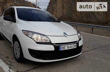 Хэтчбек Renault Megane 2013 в 