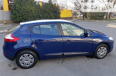 Хетчбек Renault Megane 2009 в 