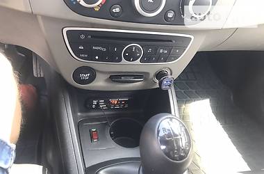 Хетчбек Renault Megane 2010 в 