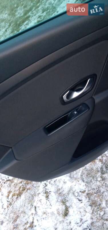 Универсал Renault Megane 2011 в Ивано-Франковске фото 10 Универсал Renault Megane 2011 в Ивано-Франковске