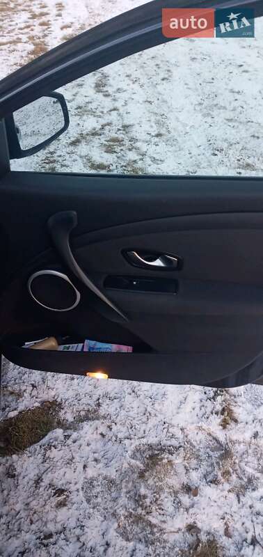 Универсал Renault Megane 2011 в Ивано-Франковске фото 13 Универсал Renault Megane 2011 в Ивано-Франковске