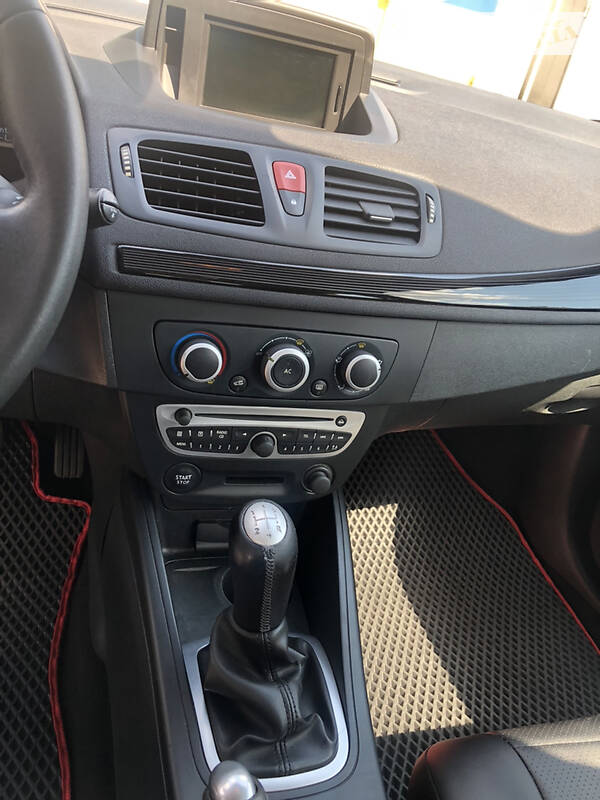 Хэтчбек Renault Megane 2012 в Днепре фото 6 Хэтчбек Renault Megane 2012 в Днепре