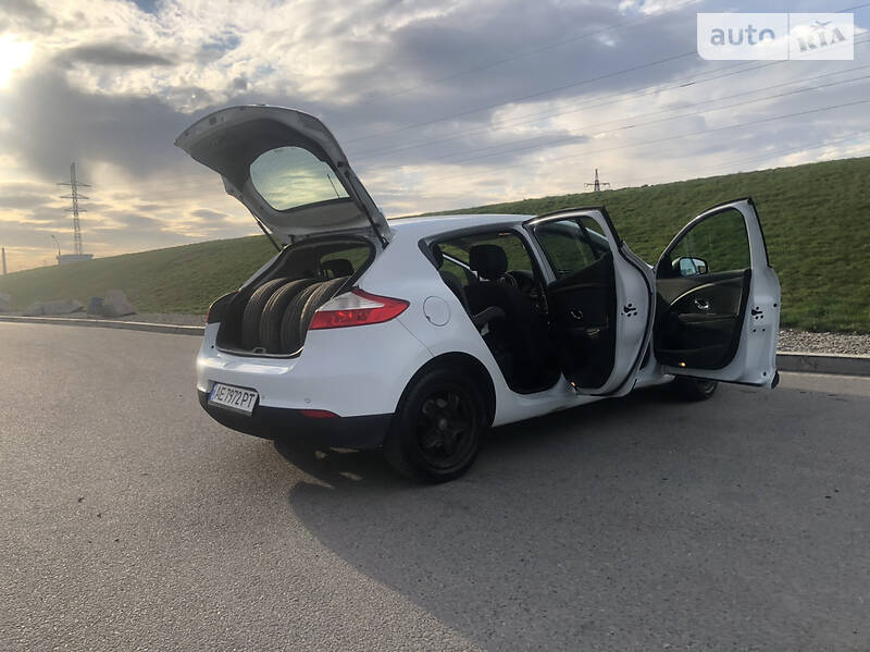 Хетчбек Renault Megane 2012 в Дніпрі фото 22 Хетчбек Renault Megane 2012 в Дніпрі