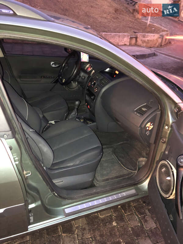 Універсал Renault Megane 2004 в Чернівцях