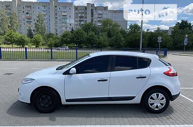 Хэтчбек Renault Megane 2021 в 