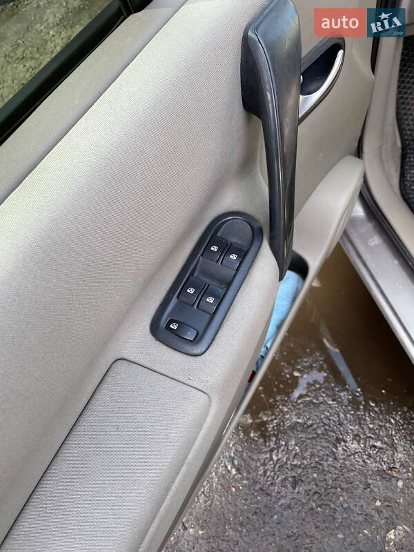 Хетчбек Renault Megane 2004 в Львові