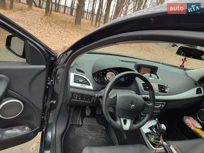 Универсал Renault Megane 2010 в Умани фото 135 Универсал Renault Megane 2010 в Умани