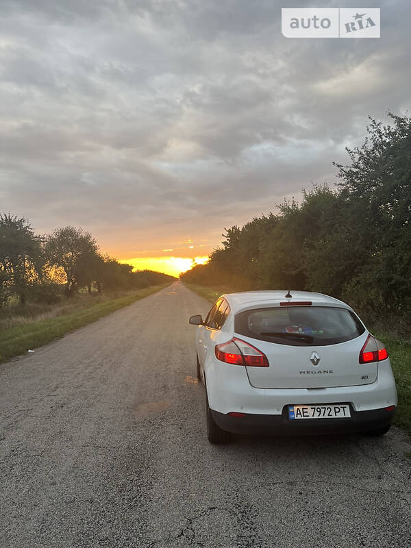 Хетчбек Renault Megane 2012 в Дніпрі фото 10 Хетчбек Renault Megane 2012 в Дніпрі