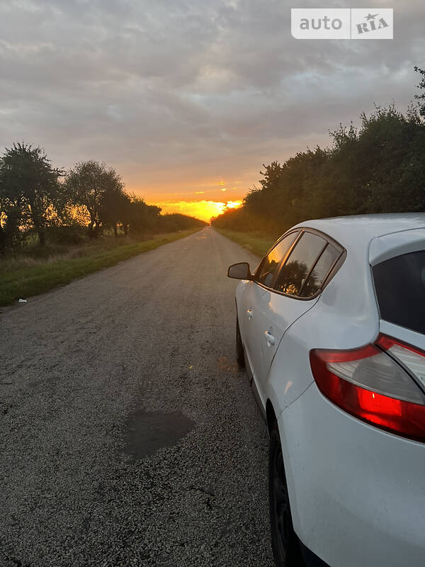 Хетчбек Renault Megane 2012 в Дніпрі фото 14 Хетчбек Renault Megane 2012 в Дніпрі