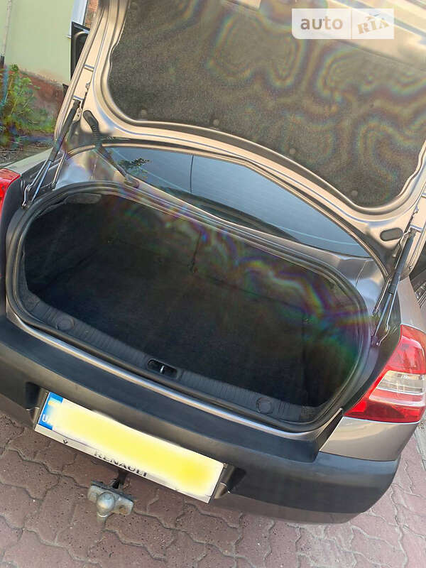 Седан Renault Megane 2008 в Нововолынске
