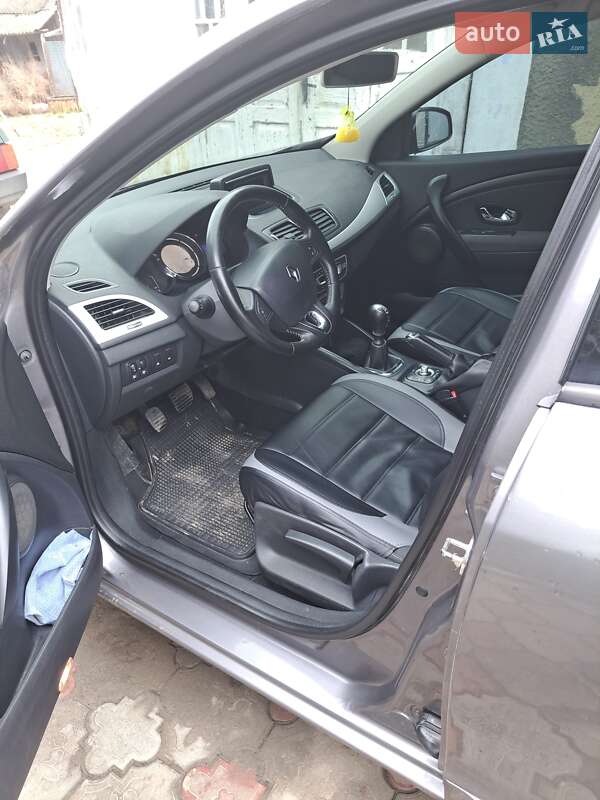 Универсал Renault Megane 2013 в Снигиревке фото 12 Универсал Renault Megane 2013 в Снигиревке