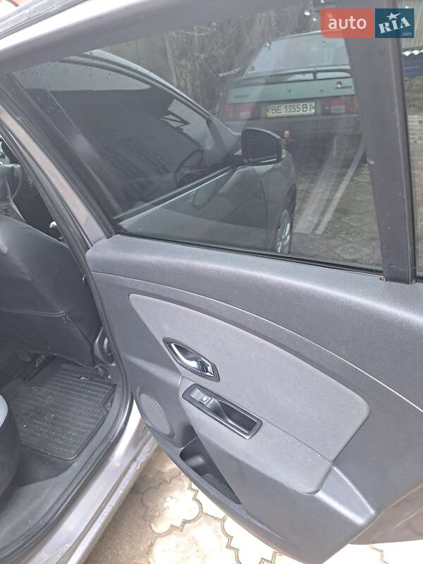 Универсал Renault Megane 2013 в Снигиревке фото 9 Универсал Renault Megane 2013 в Снигиревке