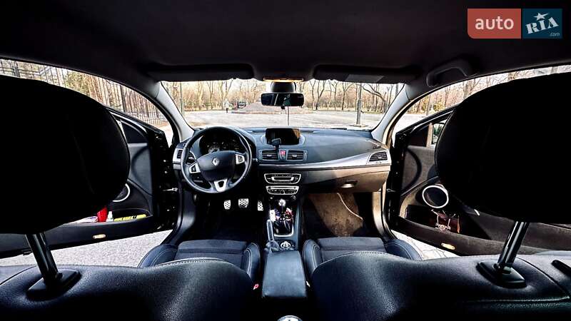 Купе Renault Megane 2010 в Кривом Роге фото 7 Купе Renault Megane 2010 в Кривом Роге