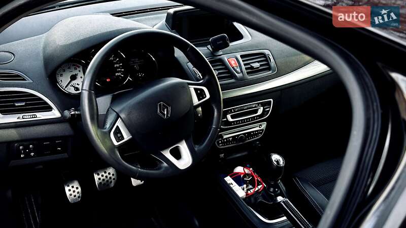 Купе Renault Megane 2010 в Кривом Роге фото 8 Купе Renault Megane 2010 в Кривом Роге