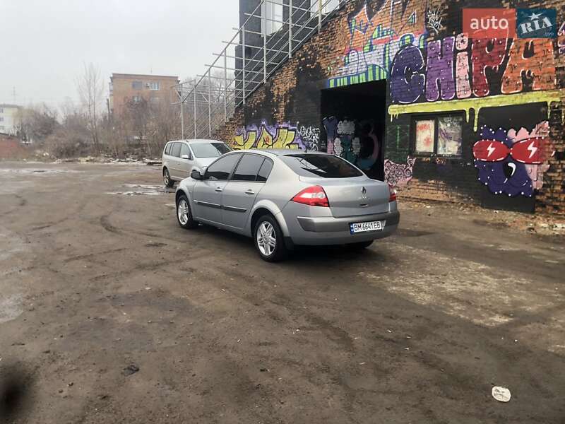 Седан Renault Megane 2004 в Ахтырке
