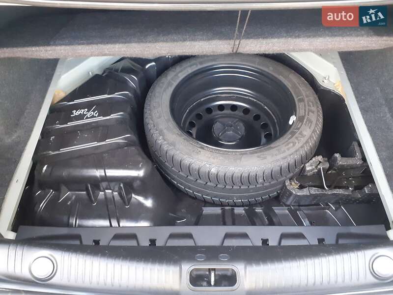 Седан Renault Megane 2004 в Ахтырке