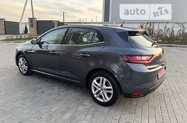 Хэтчбек Renault Megane 2016 в 