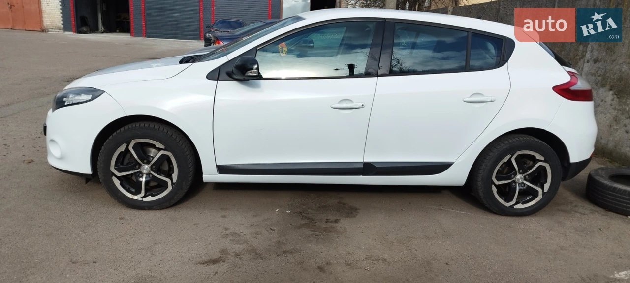 2011 Renault Megane - мініатюра 9