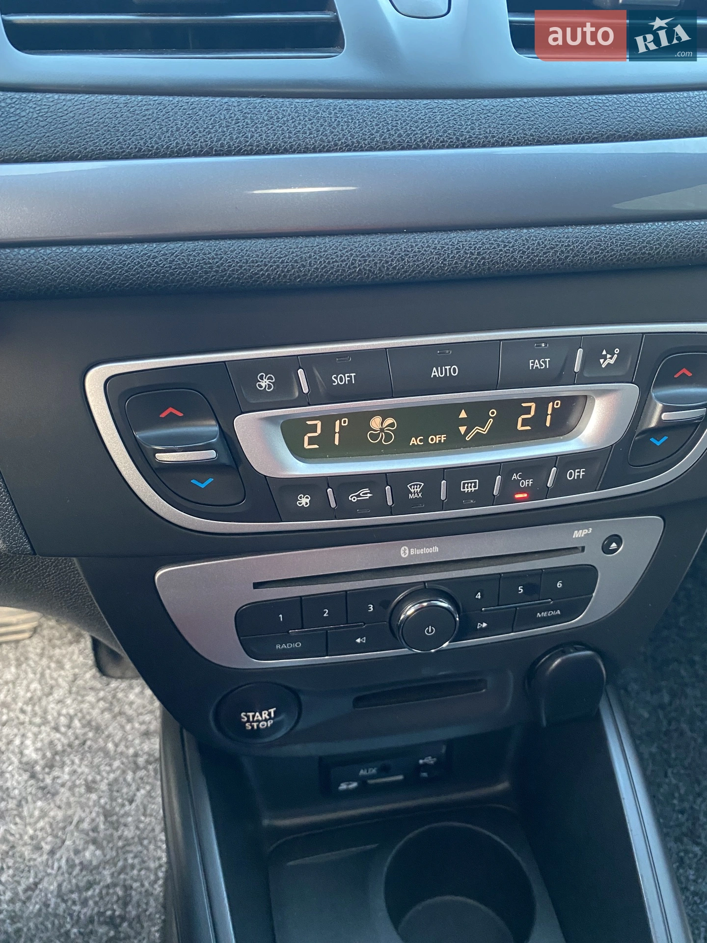 2015 Renault Megane - мініатюра 14