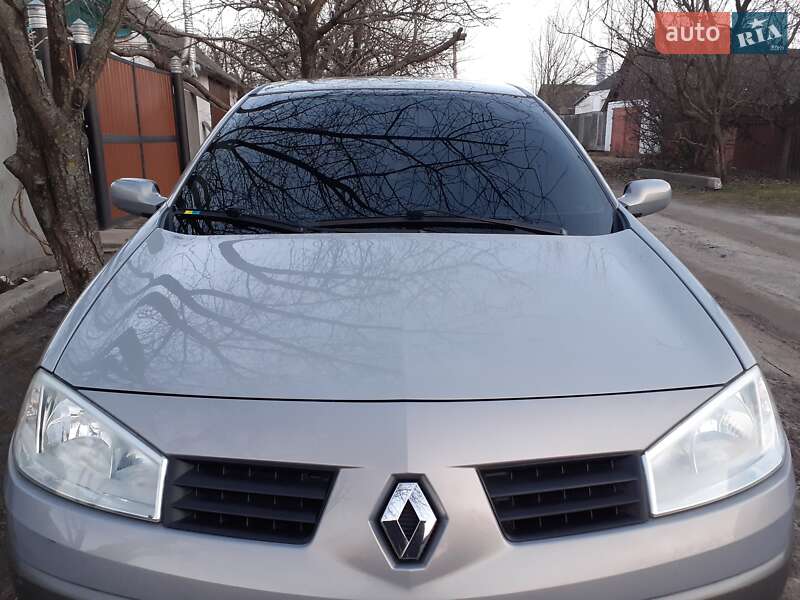 Седан Renault Megane 2004 в Ахтырке