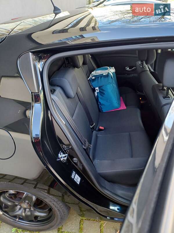 Хэтчбек Renault Megane 2011 в Черновцах фото 8 Хэтчбек Renault Megane 2011 в Черновцах