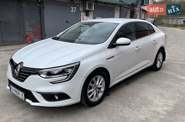 Седан Renault Megane 2016 в 