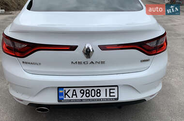 Седан Renault Megane 2016 в 